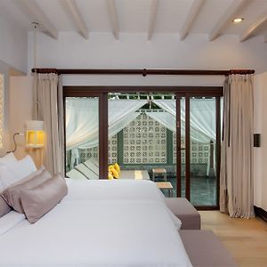 Villa avec Piscine à 2 Chambres à Coucher